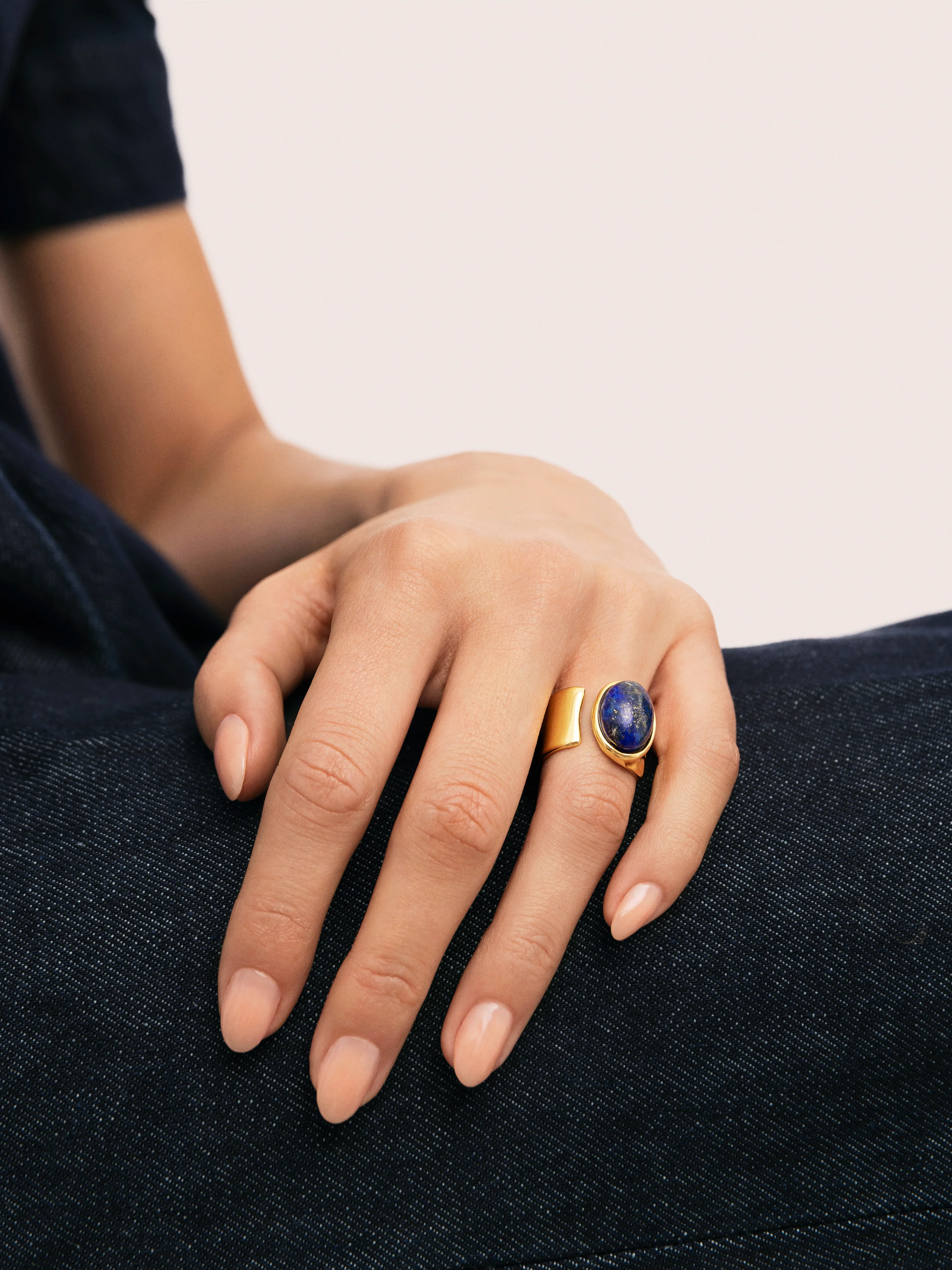 Anillo Índigo Azul Acero Baño Oro - Image 4