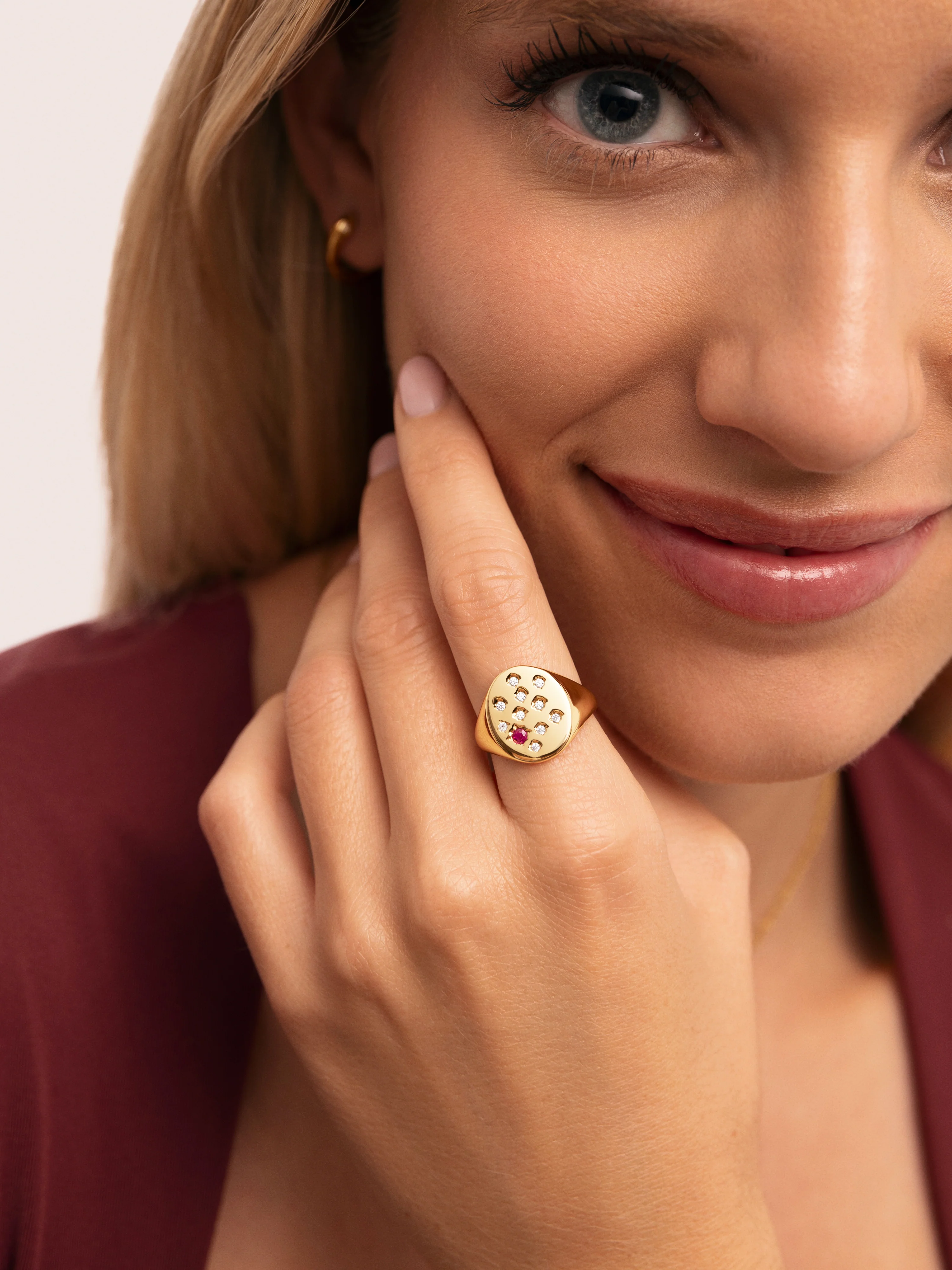 Anillo Sello Rosa Baño Oro - Image 2