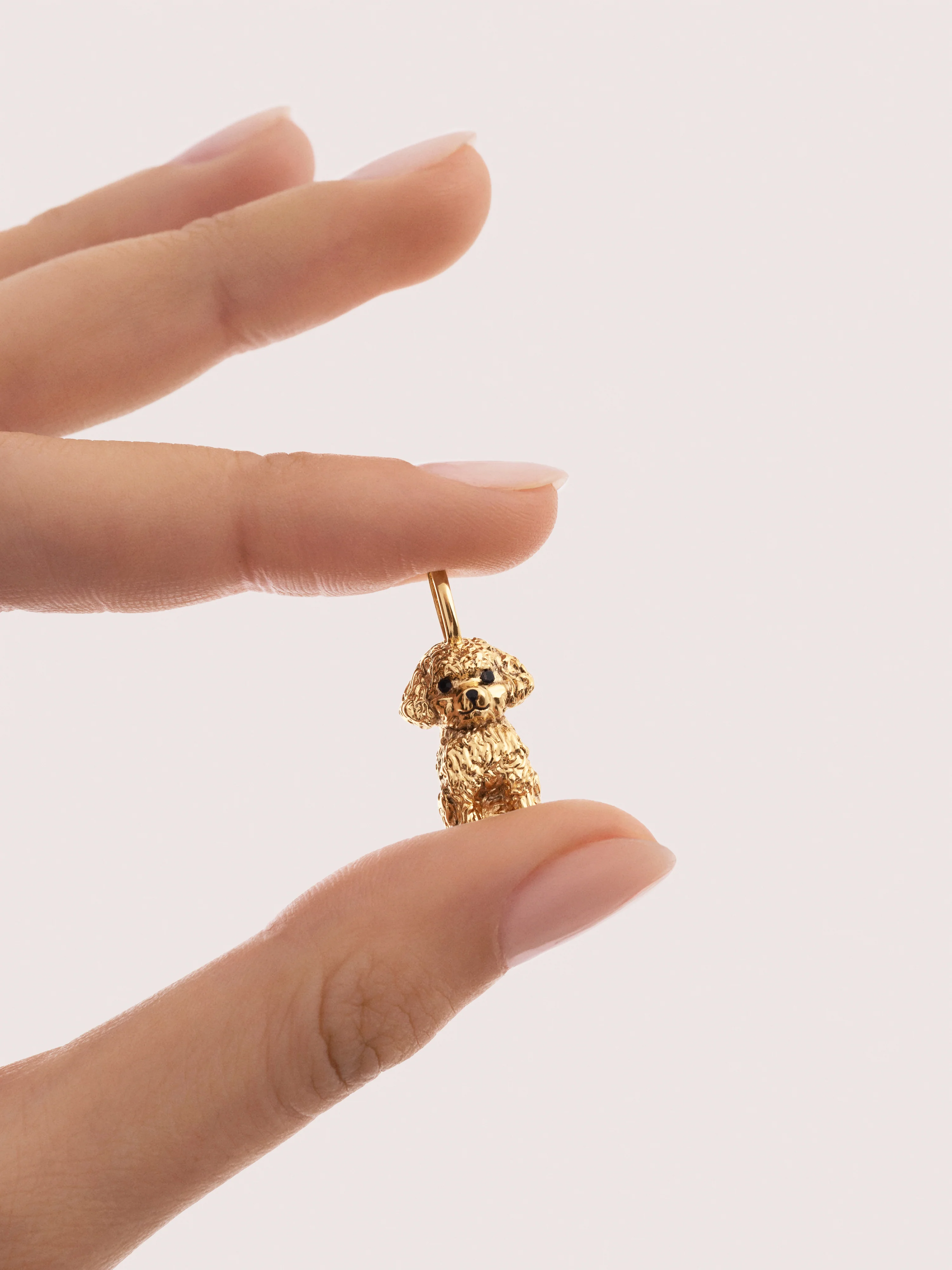 Charm Caniche Toy Baño Oro - Image 4