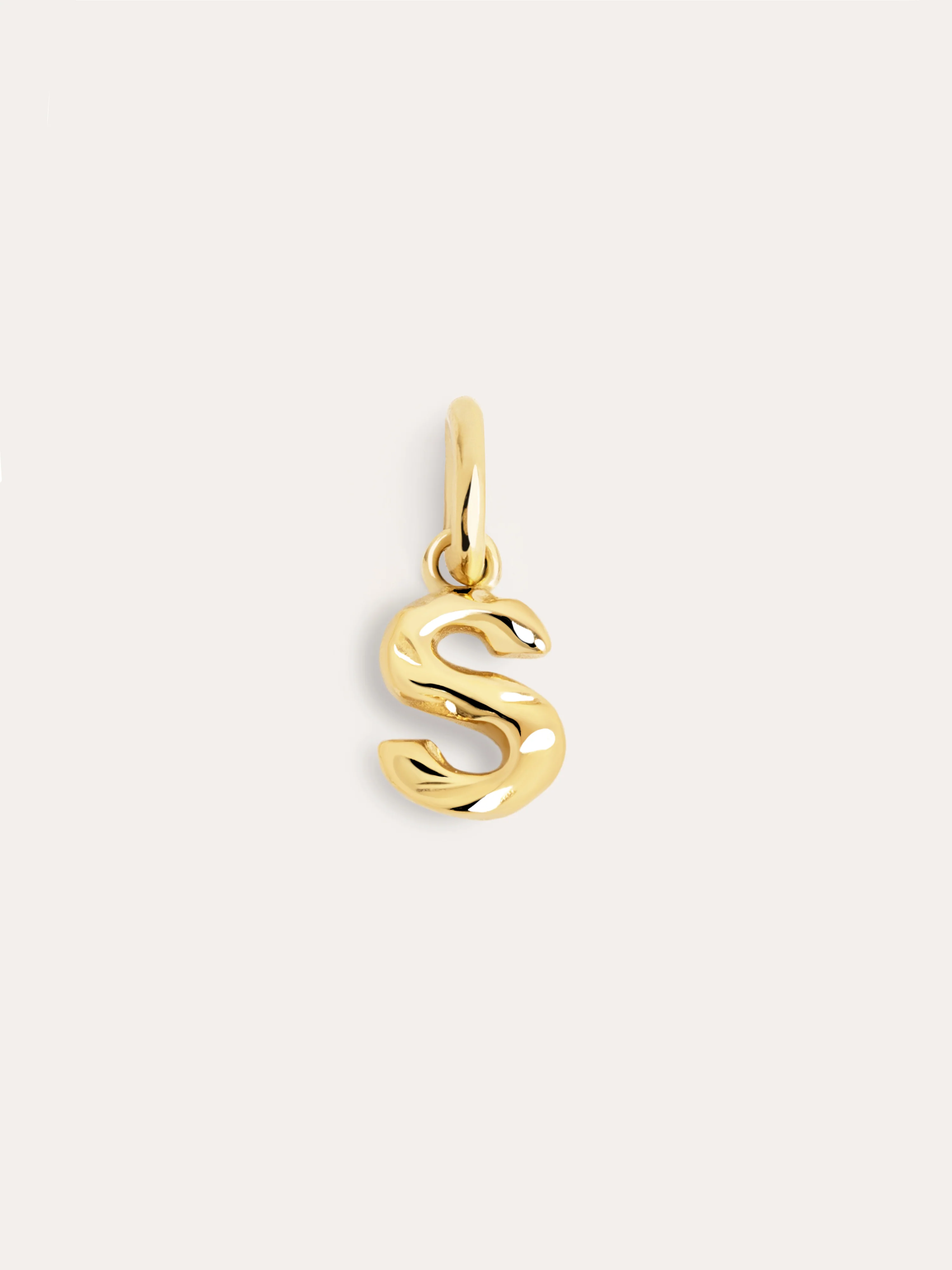 Charm Letter Organic Plata Baño Oro - Image 23