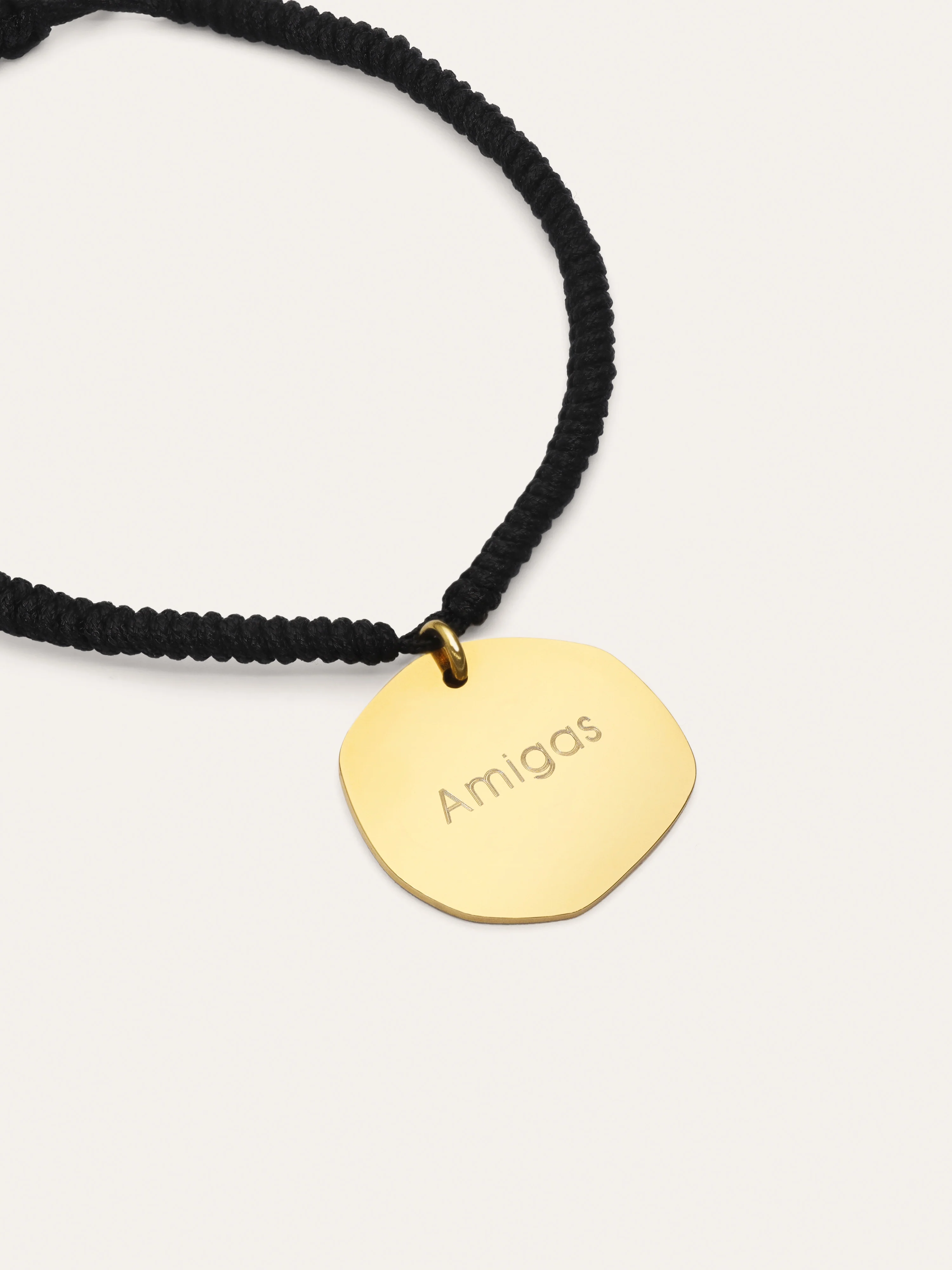 Pulsera Personalizada Medallón Organic Negro Acero Baño Oro - Image 3