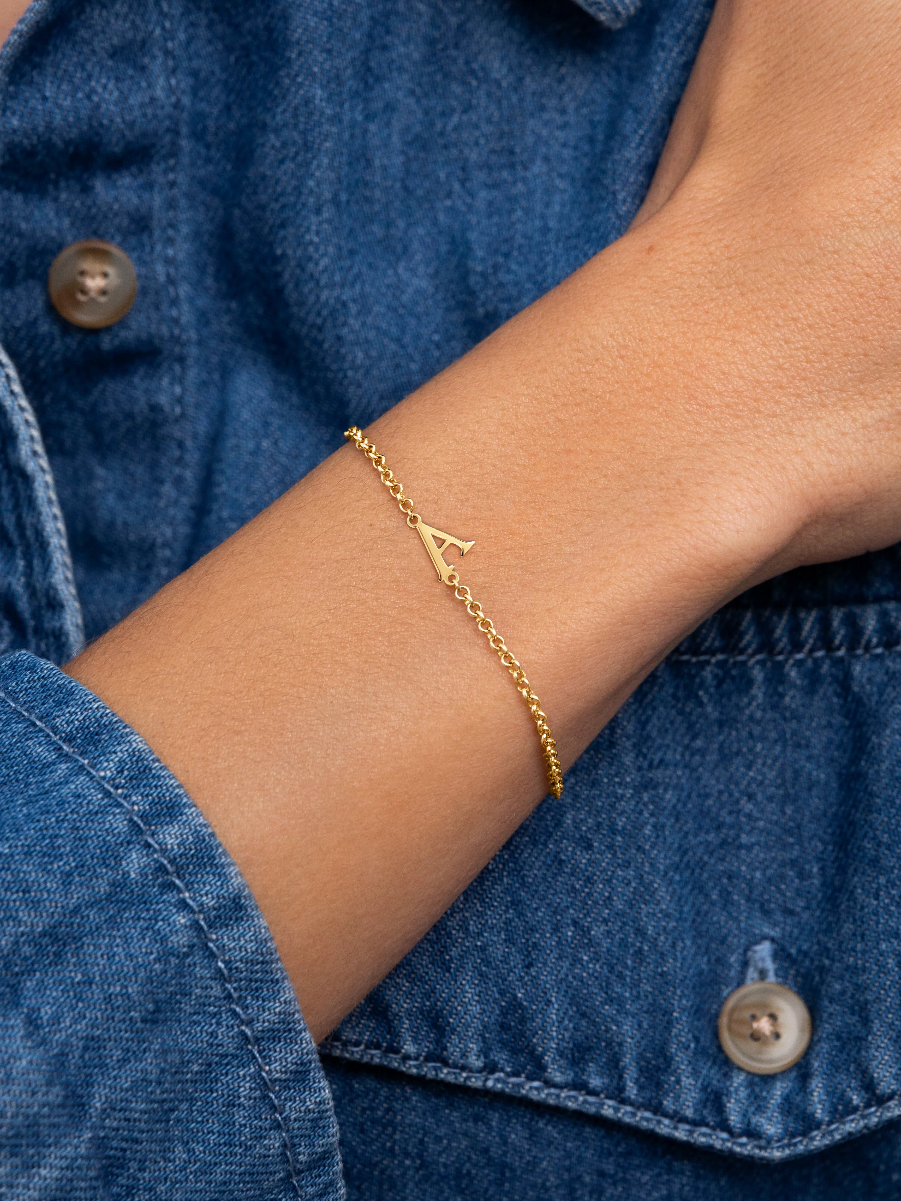 Pulsera Single Letter Plata Baño Oro - Image 2